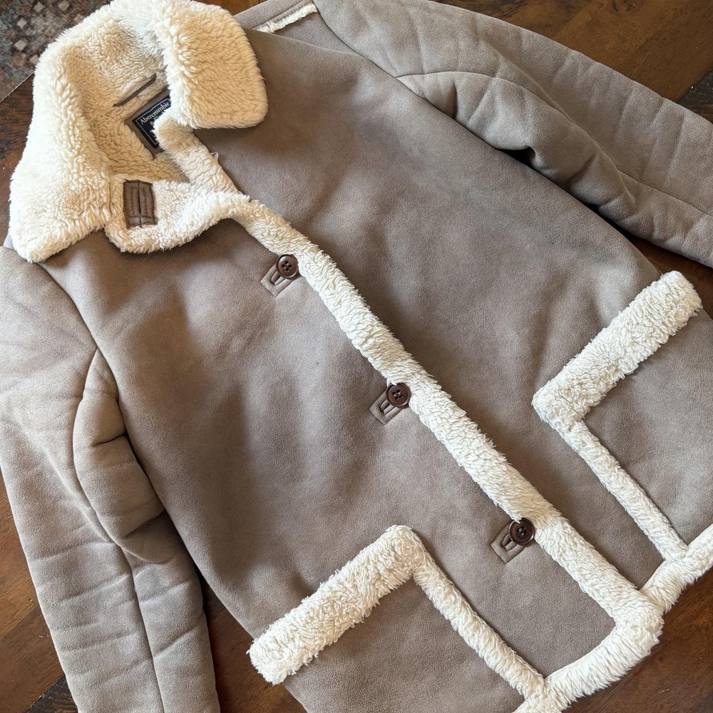 Abercrombie & Fitch Coat Womens Small Beige Faux Fur Lined Fleece Sherpa
